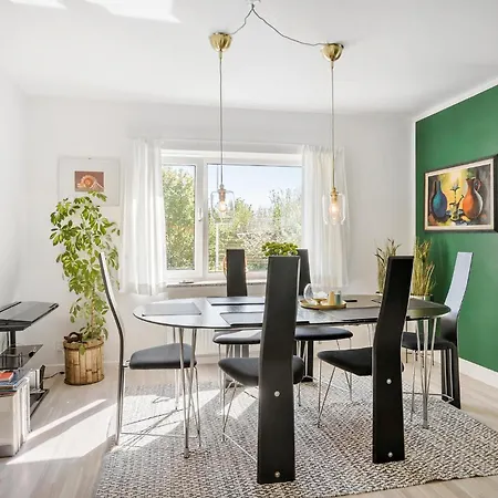 3 Bedroom Gorgeous In *