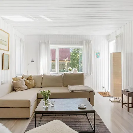 Vakantiehuis 3 Bedroom Gorgeous In *